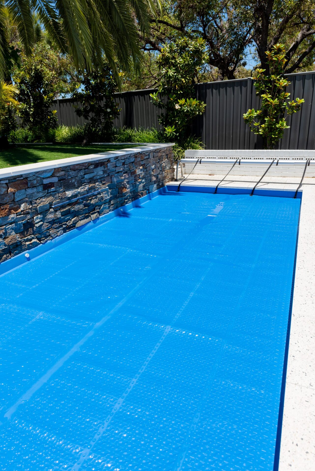 AQUAVENT™ BREATHABLE POOL BLANKET - Image 2